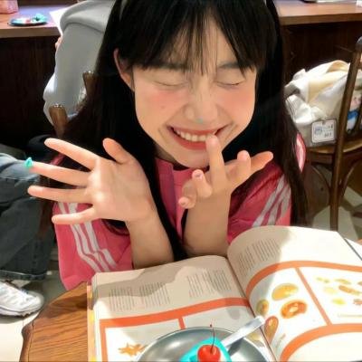 51黑料网曝 - 某知名导演被曝潜规则多名女演员，圈内人心惶惶